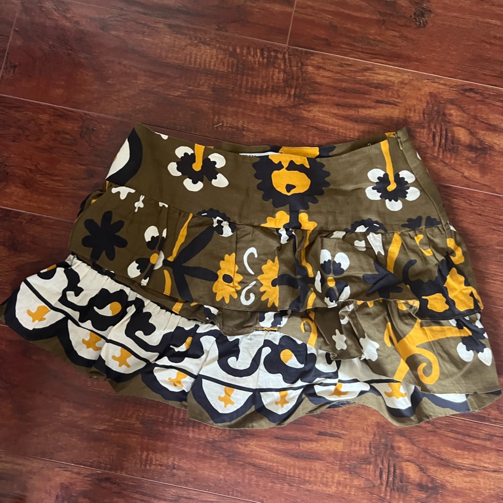 Zara printed mini skirt with zipper